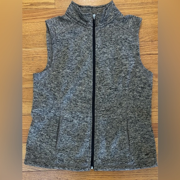 exertek Jackets & Blazers - Exertek Vest Women’s XL Tan/Black Zip Front Pockets Outerwear 100% Polyester